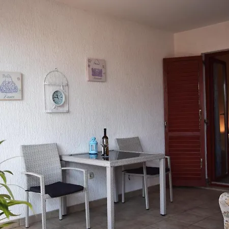 Apartmenthaus Mira Eldic Fazana Exterior photo